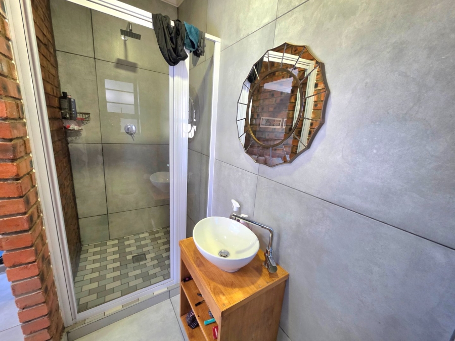 5 Bedroom Property for Sale in Eureka Free State
